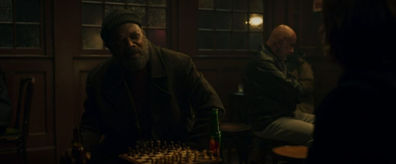 Fury and Hill playing chess 1