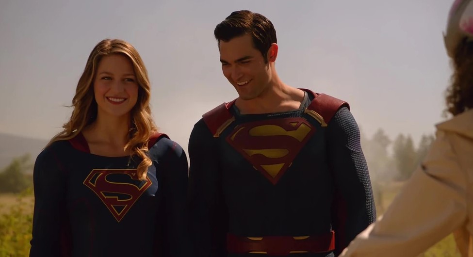 How Old Is Supergirl? (Comics, TV Show & Movie)