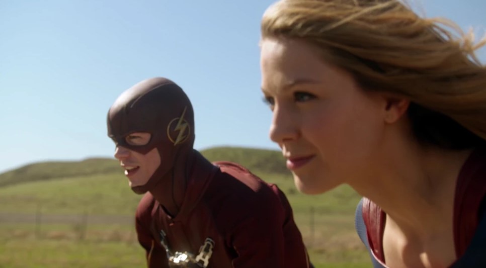 What Episode Does the Flash Meet Supergirl in the Flash Series?