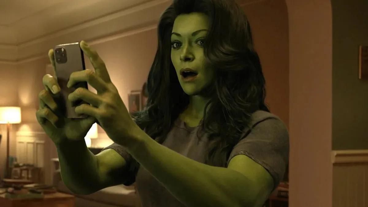 she hulk selfie
