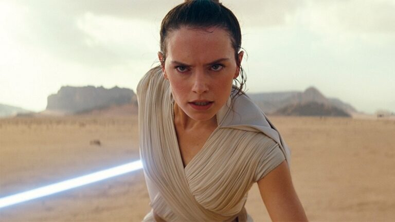 Daisy Ridley Comments on Her Upcoming ‘Star Wars’ Movie – It’s “Not What She Expected”