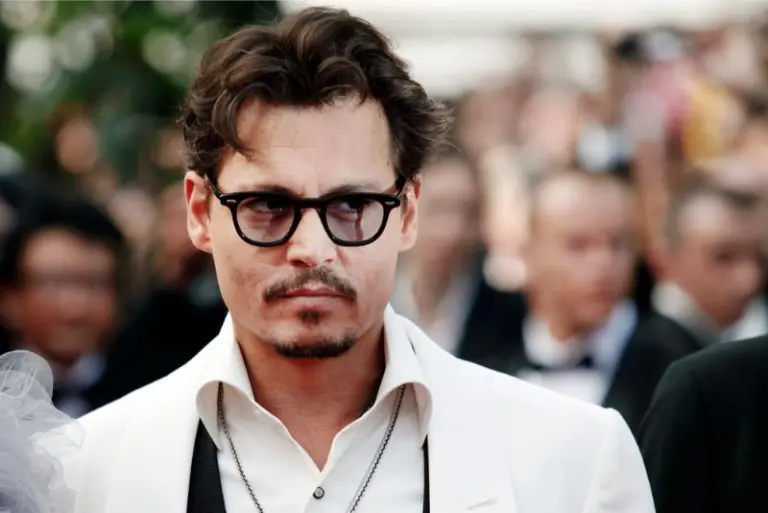 Johnny Depp Just Crashed a Comic Con Panel That Had Nothing to Do With His Upcoming Movie