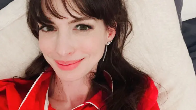 Anne Hathaway Is Expecting Her Third Child, and 2026 Just Got Even More Remarkable