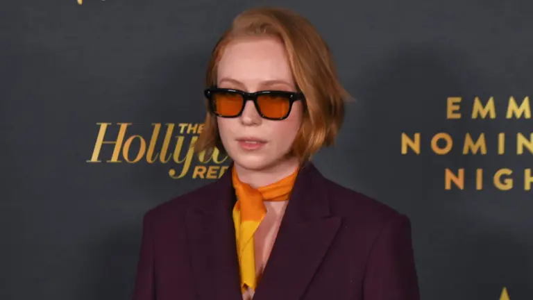 ‘Hacks’ Star Hannah Einbinder Calls Out Hollywood Over Lack of Support for Palestine, Says Issues Only Get Attention When They “Affect a White Person”