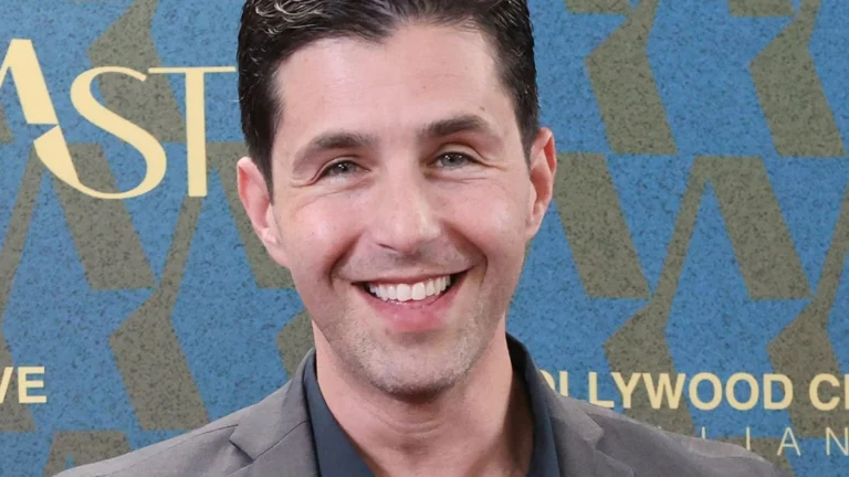 Josh Peck Reveals How Much He Really Made From ‘Drake & Josh’ After 60 Episodes and 4 Years