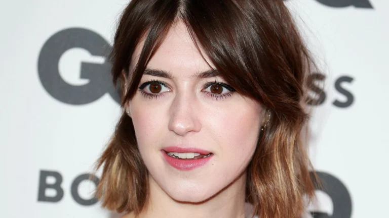 Daisy Edgar-Jones’s Lilac Chloé Gown Might Be Her Most Romantic ‘Sense and Sensibility’ Press Look Yet