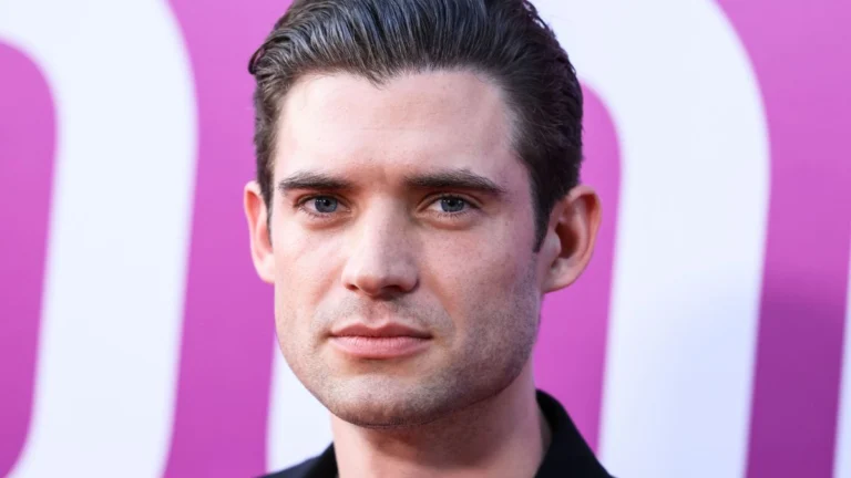 ‘Superman’ Star David Corenswet Trades the Cape for a Quiet Suit at the VMAs, and ‘Mr. Irrelevant’ Is the Reason