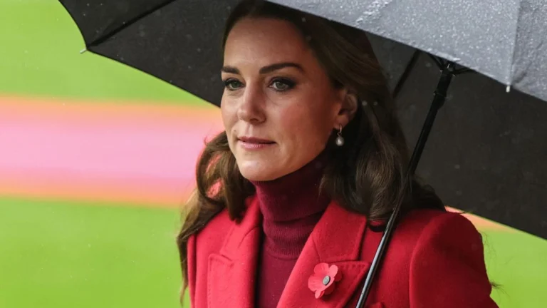 Kate Middleton Nearly Trips at the ‘Digger’ Premiere — Her Adorable Reaction Has Everyone Talking!